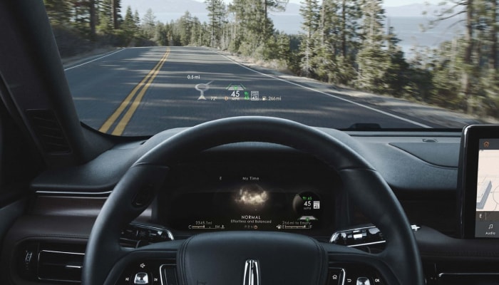 Heads-up display inside the 2020 Lincoln Aviator