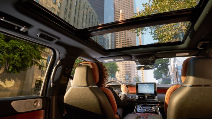 The spacious interior of the 2019 Lincoln Navigator