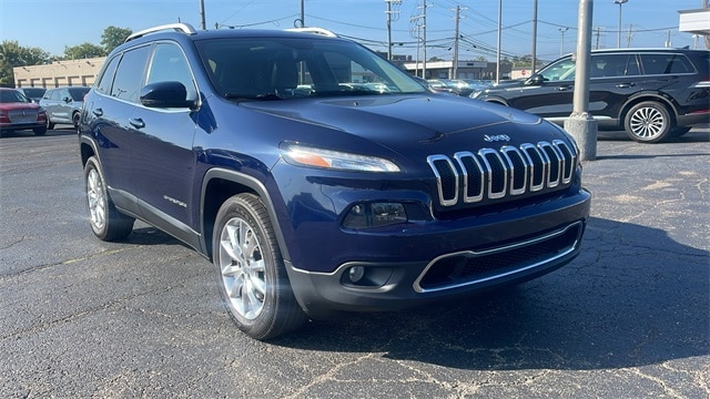 Used 2016 Jeep Cherokee Limited with VIN 1C4PJMDS5GW305337 for sale in Dearborn, MI