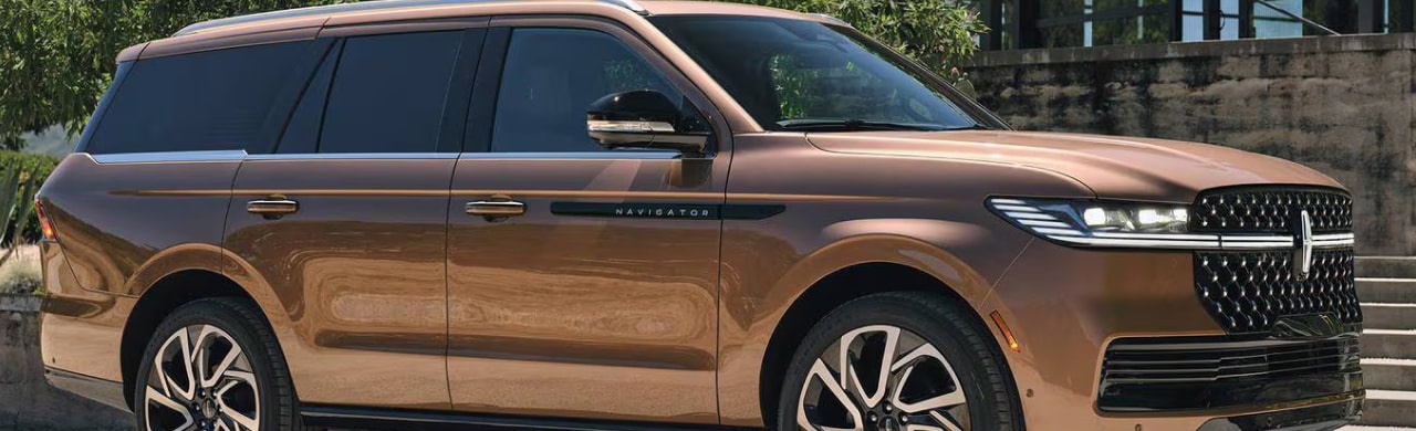 Lincoln%20Navigator%20L%20Redefining%20Luxury%20for%20Family%20Adventures.png