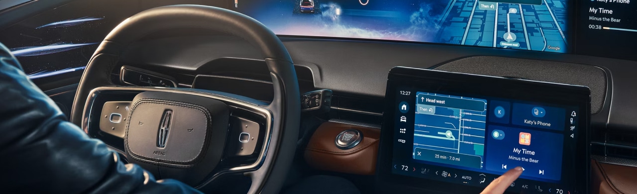 2026 Lincoln Nautilus How BlueCruise Supports Long Highway Drives From Dearborn.jpg