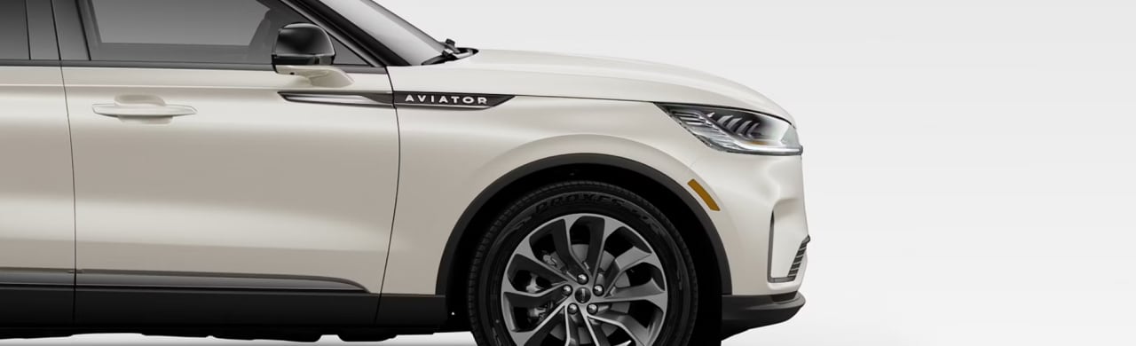 2027%20Lincoln%20Aviator%20vs.%20BMW%20X7%3A%20Is%20It%20Time%20to%20Consider%20an%20American%20Luxury%20Alternative%3F.jpg