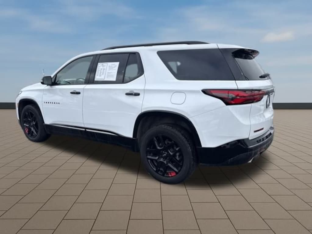 Used 2023 Chevrolet Traverse Premier SUV