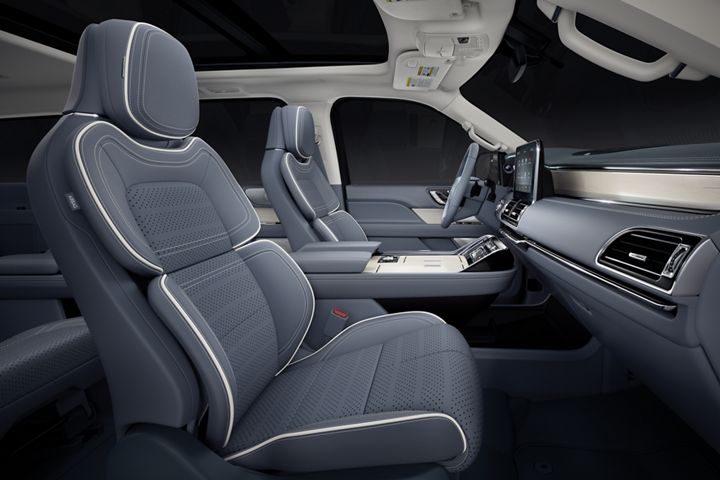 2019 Lincoln Black Label Navigator Interior
