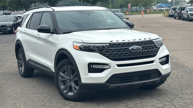 Used 2022 Ford Explorer XLT with VIN 1FMSK8DH5NGC05342 for sale in Wayne, MI