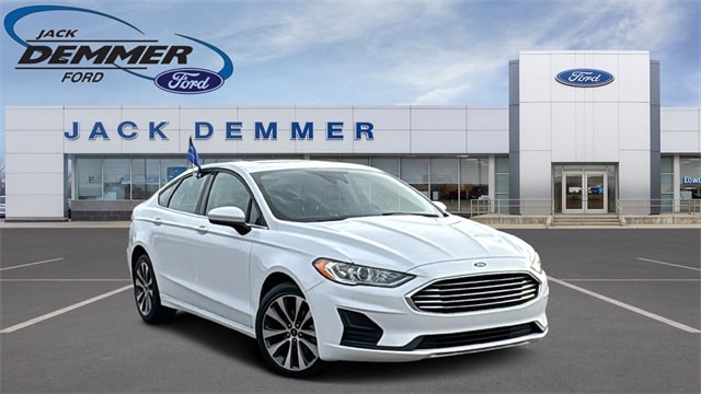 2020 Ford Fusion SE's photo
