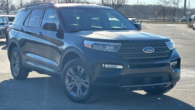 Used 2023 Ford Explorer XLT with VIN 1FMSK8DH2PGA26887 for sale in Wayne, MI