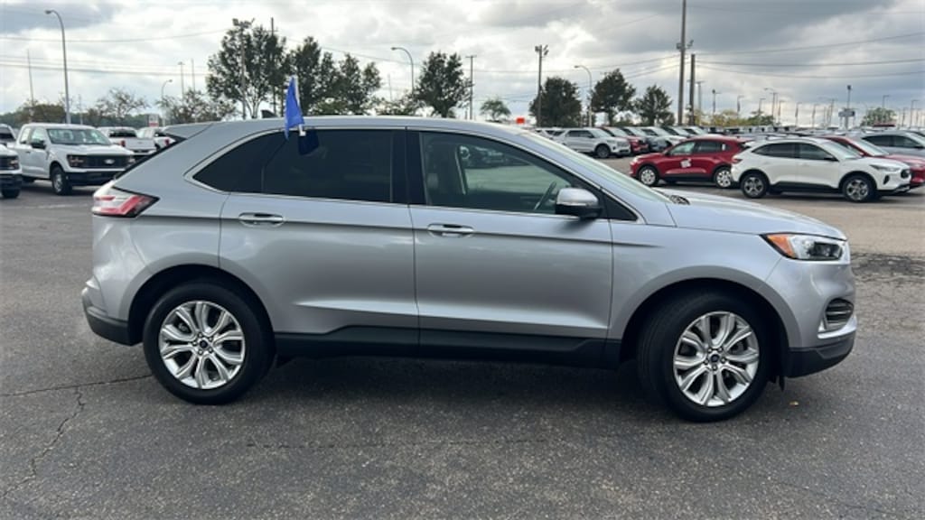 Certified 2022 Ford Edge Titanium SUV