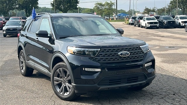 Certified 2023 Ford Explorer XLT with VIN 1FMSK8DH2PGA67536 for sale in Wayne, MI