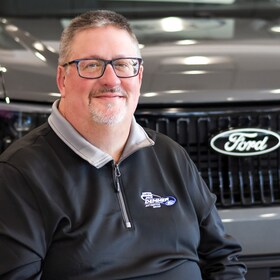 Staff member Mike Russell from e0a0bd4189e8