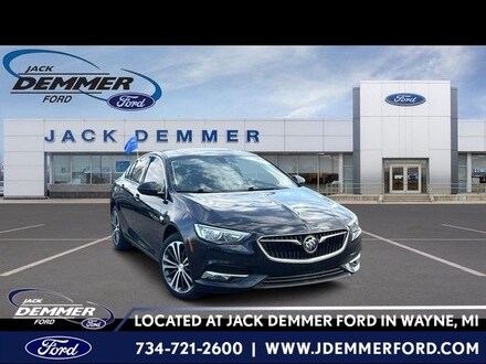 2018 Buick Regal Essence Hatchback