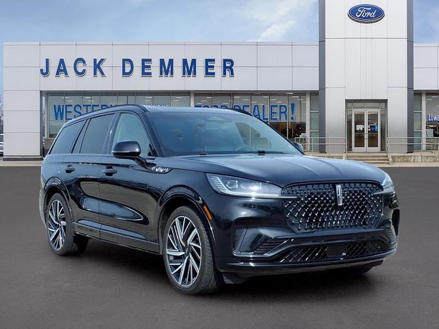 2025 Lincoln Aviator Black Label AWD's photo