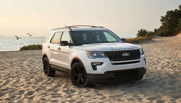 The sleek exterior of the 2019 Ford Explorer, available at Jack Demmer Ford near Dearborn, MI