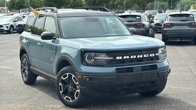 Certified 2022 Ford Bronco Sport Outer Banks with VIN 3FMCR9C64NRD51049 for sale in Wayne, MI