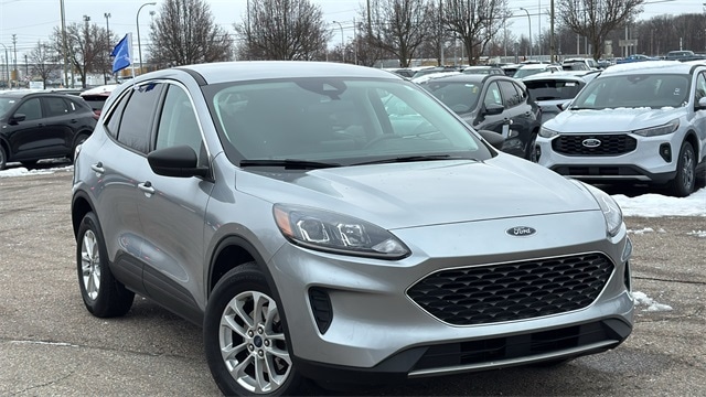 2022 Ford Escape SE's photo