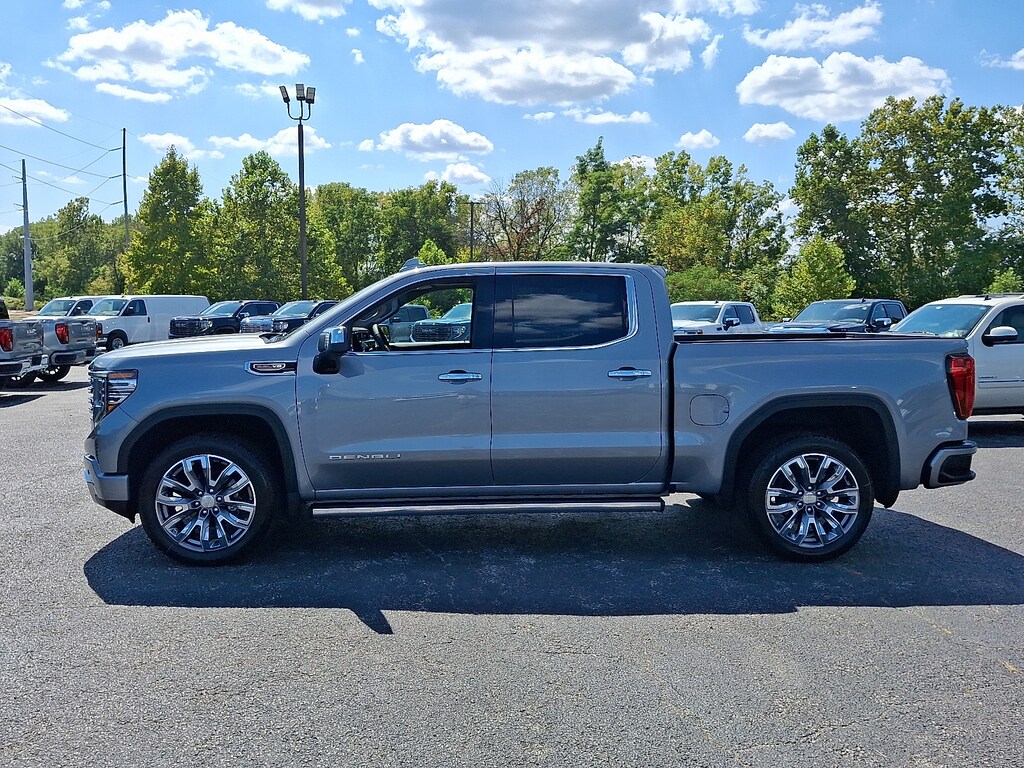 New 2025 GMC Sierra 1500 4WD Crew Cab Short Box Denali Crew Cab