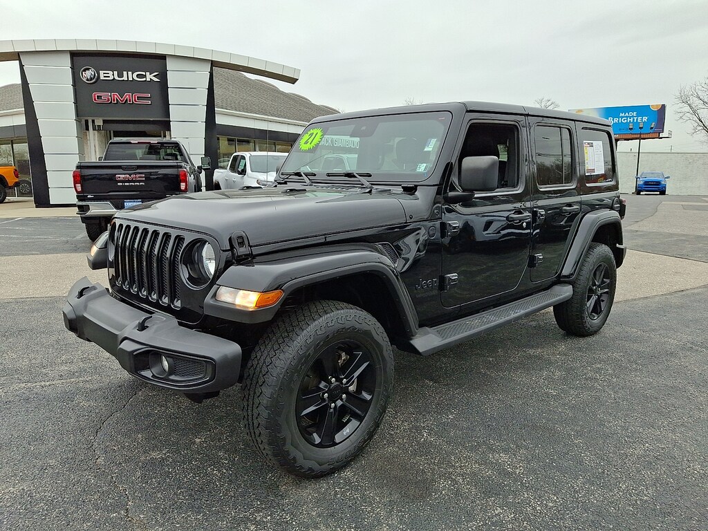 Used 2021 Jeep Wrangler Unlimited Sahara Altitude 4x4 Sport Utility