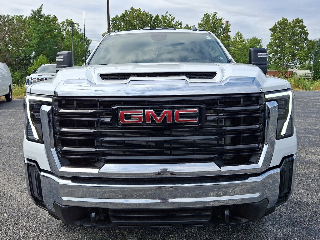 New 2025 GMC Sierra 2500HD 4WD Regular Cab Long Bed Pro Standard Cab