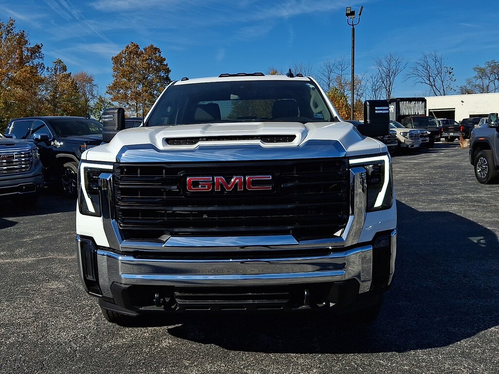 New 2026 GMC Sierra 2500HD Crew Cab, Standard Bed, Pro, 4WD Crew Cab