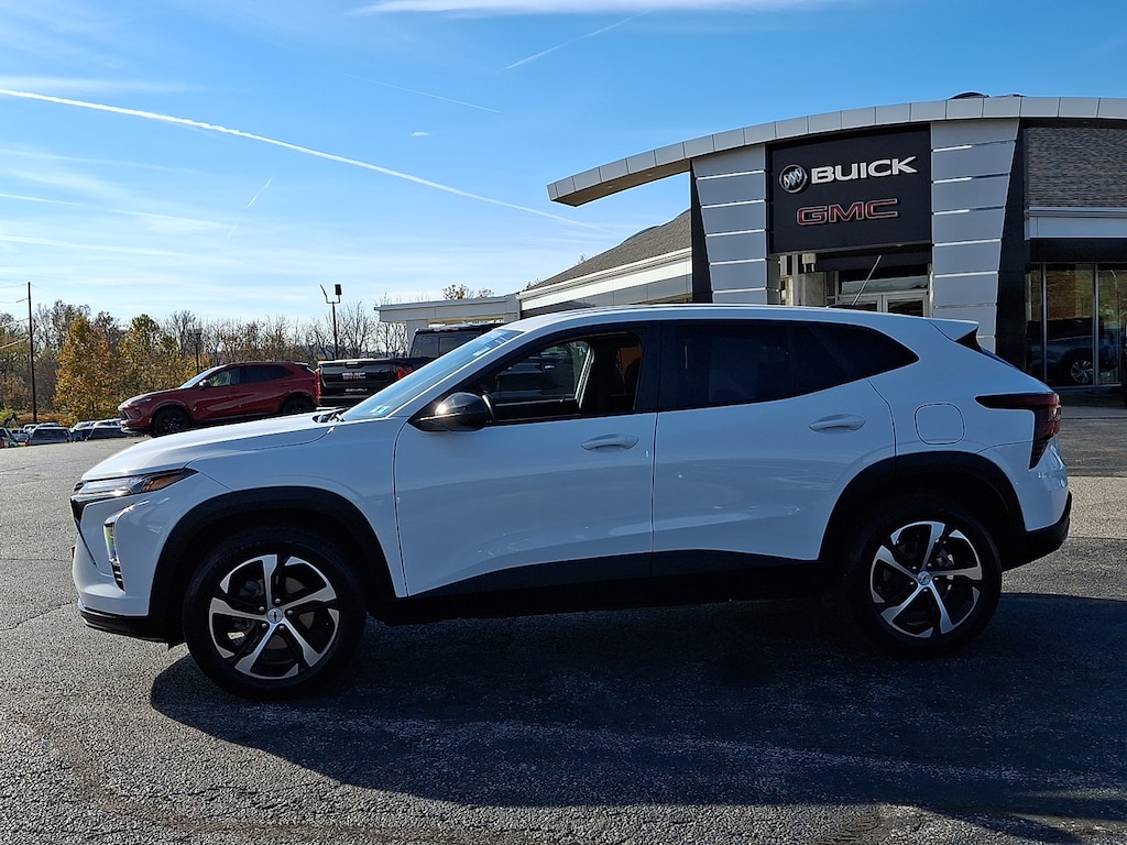 Certified 2025 Chevrolet Trax FWD 1RS Sport Utility