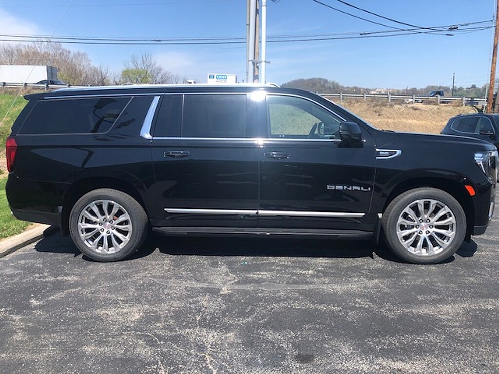 Used 2022 GMC Yukon XL Denali Sport Utility