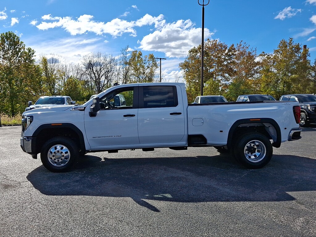 New 2026 GMC Sierra 3500HD Pro Crew Cab