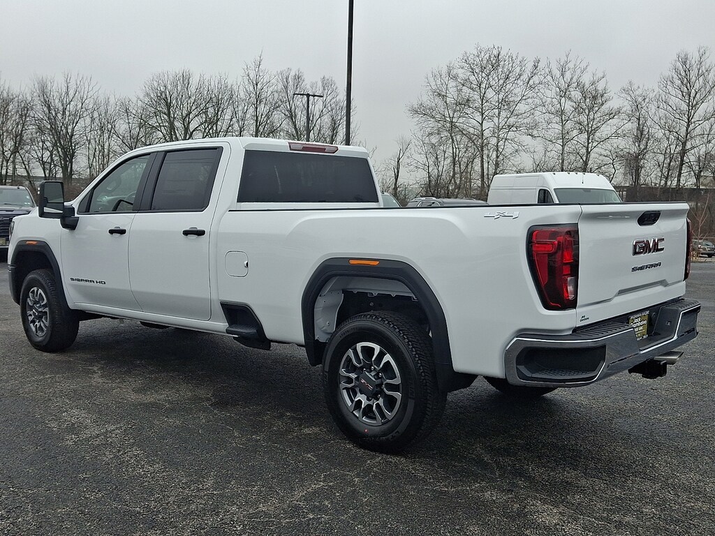New 2026 GMC Sierra 3500HD Crew Cab, Long Bed, Pro Dual Rear Wheel, 4WD Crew Cab