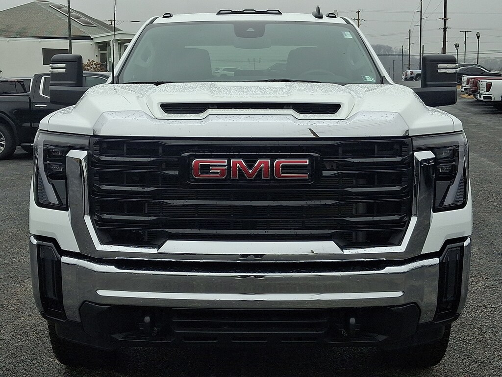 New 2026 GMC Sierra 3500HD Crew Cab, Long Bed, Pro Dual Rear Wheel, 4WD Crew Cab