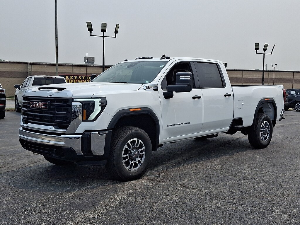 New 2026 GMC Sierra 3500 HD Crew Cab, Long Bed, Pro Dual Rear Wheel, 4WD Crew Cab