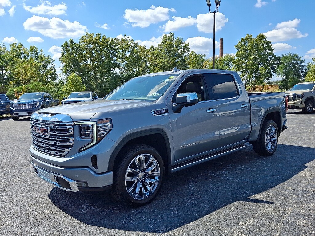 New 2025 GMC Sierra 1500 4WD Crew Cab Short Box Denali Crew Cab