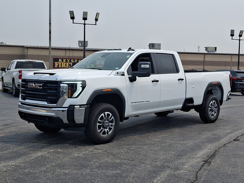 New 2026 GMC Sierra 3500 HD Crew Cab, Long Bed, Pro Dual Rear Wheel, 4WD Crew Cab