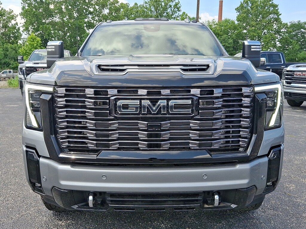 New 2025 GMC Sierra 2500HD 4WD Crew Cab Standard Bed Denali Ultimate Crew Cab