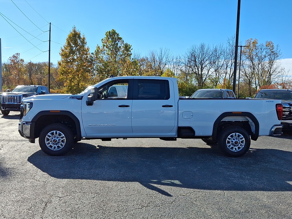 New 2026 GMC Sierra 2500HD Crew Cab, Standard Bed, Pro, 4WD Crew Cab