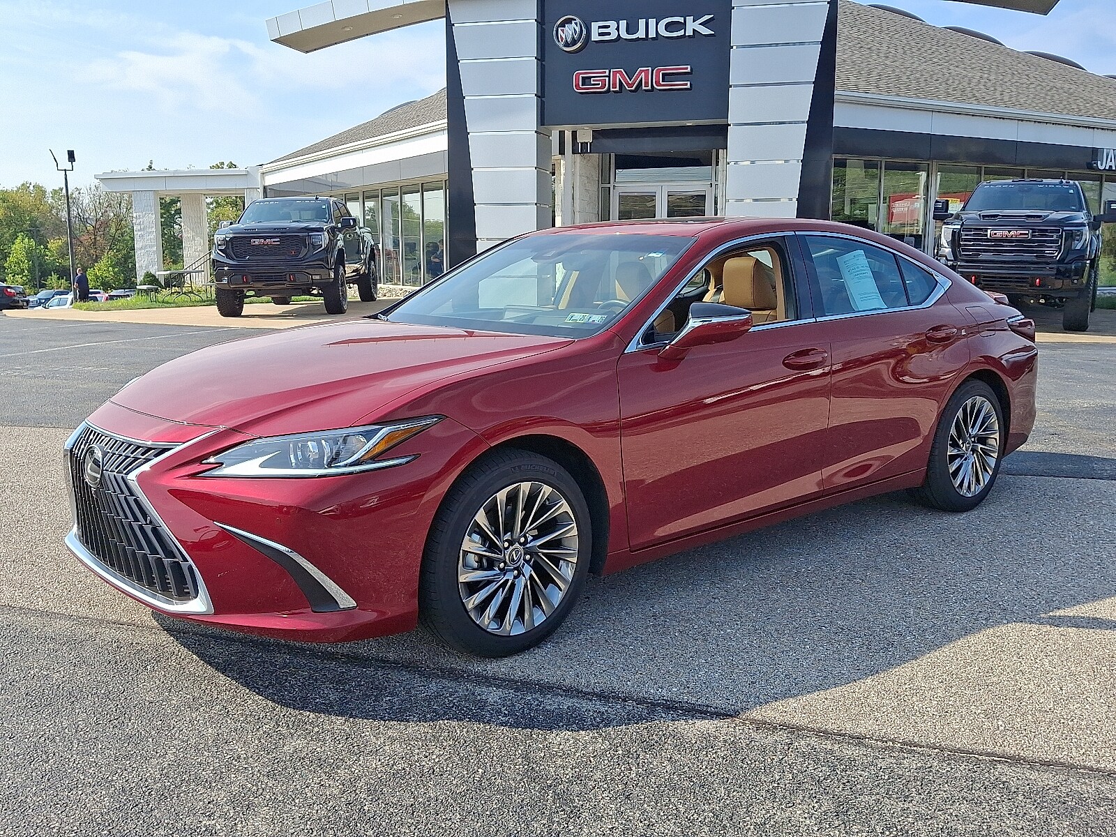 2025 Lexus ES 350 Luxury photo 3