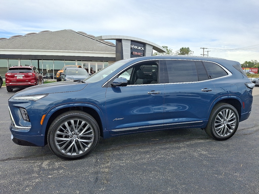 New 2026 Buick Enclave Avenir Sport Utility