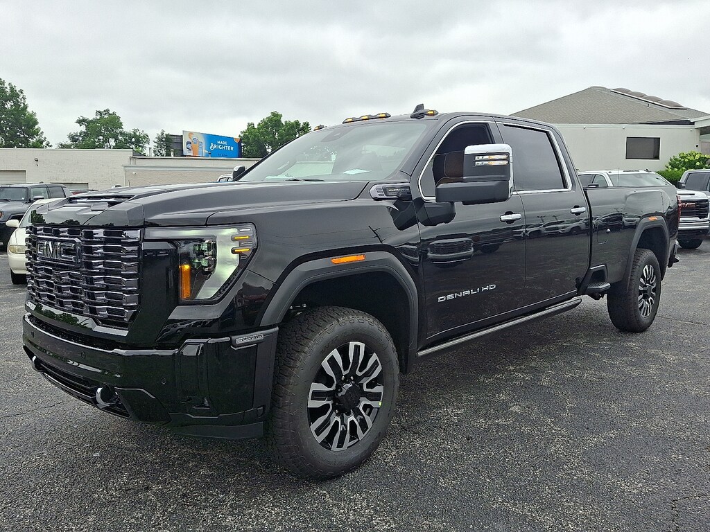 New 2025 GMC Sierra 3500HD 4WD Crew Cab Long Bed Denali Ultimate Crew Cab