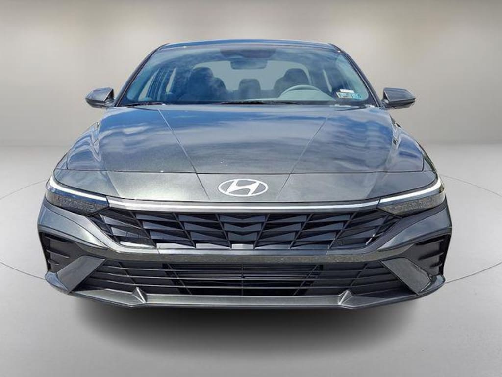 New 2026 Hyundai Elantra SE Sedan