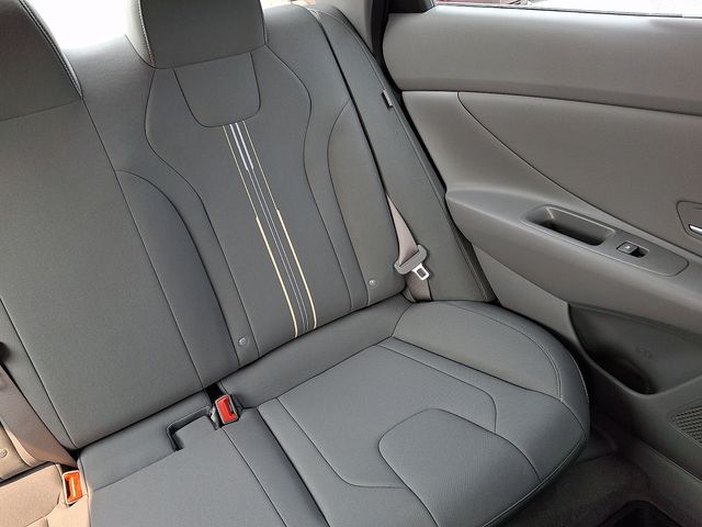 2025 Hyundai Elantra SEL - Photo 20