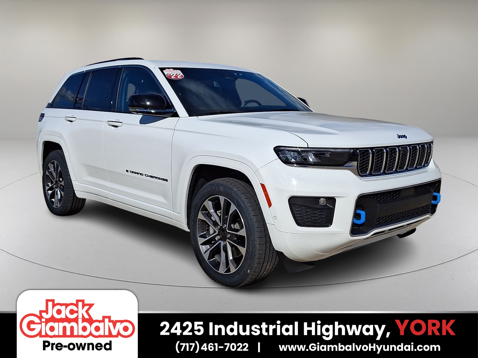 2022 Jeep Grand Cherokee Overland 4xe's photo