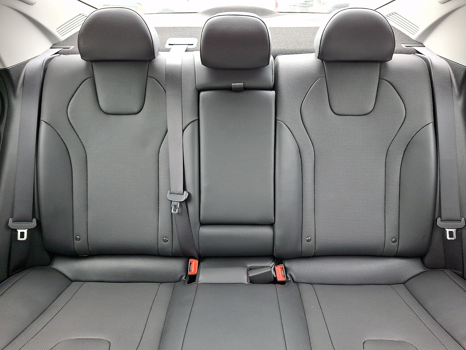 2021 Hyundai Elantra Limited - Photo 20