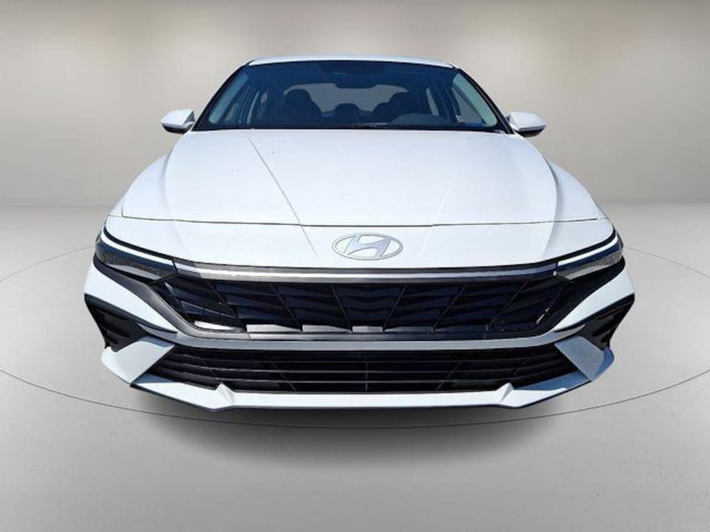 New 2026 Hyundai Elantra SE Sedan