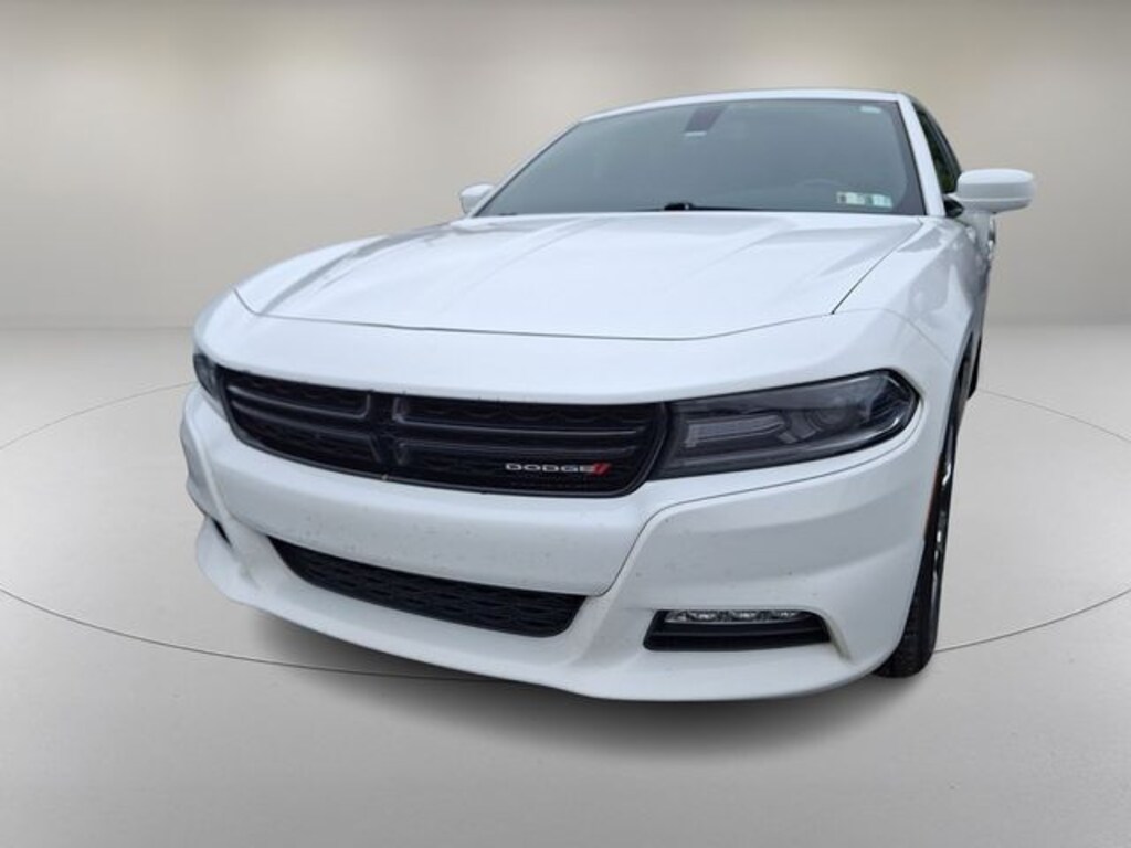 Used 2017 Dodge Charger SXT Sedan