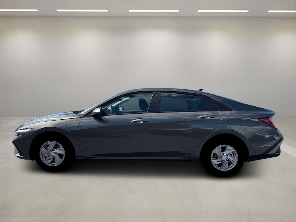 New 2026 Hyundai Elantra SE Sedan