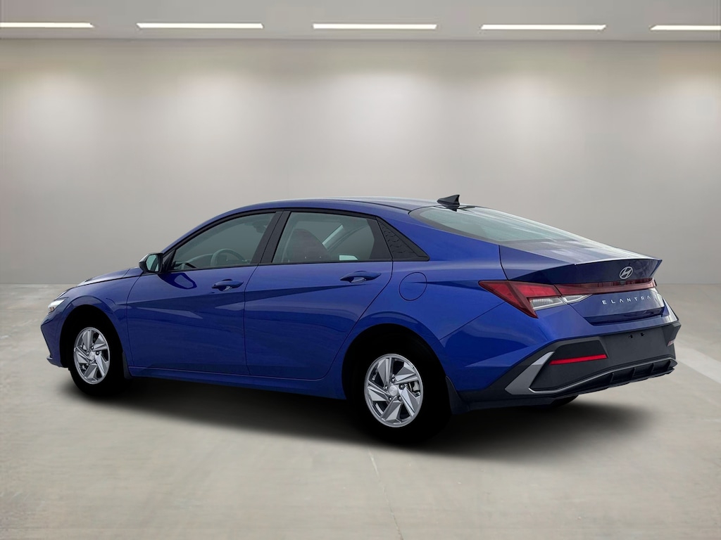 New 2026 Hyundai Elantra SE Sedan