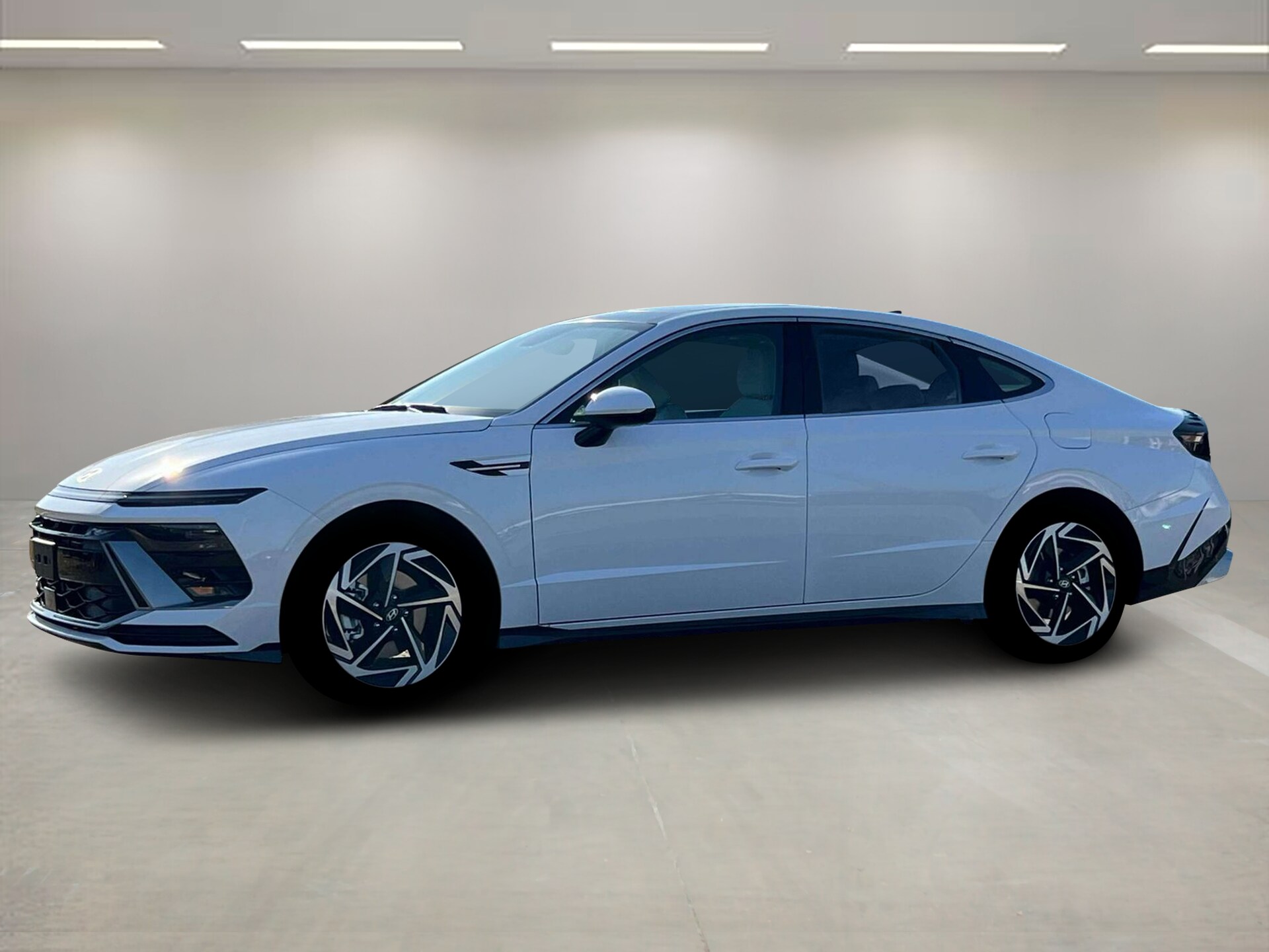 2025 Hyundai Sonata SEL Convenience photo 2