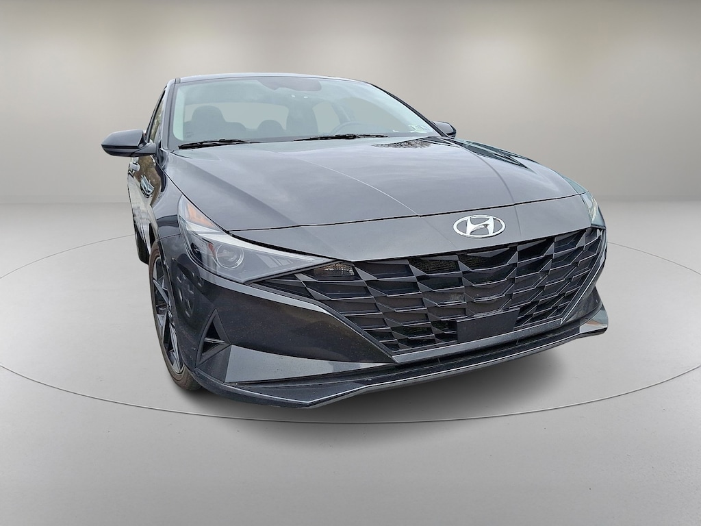 Used 2023 Hyundai Elantra SEL Sedan