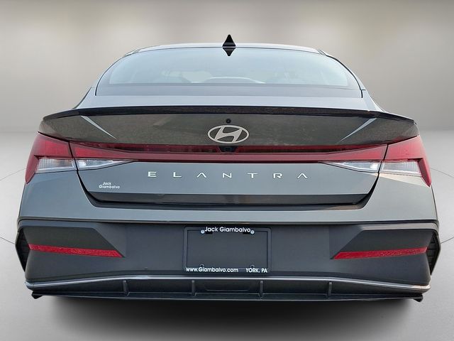 2025 Hyundai Elantra SEL - Photo 9