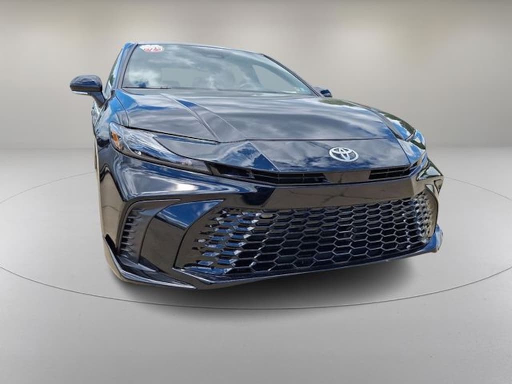Used 2025 Toyota Camry SE Sedan