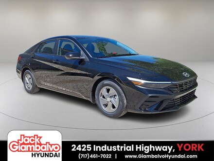 2025 Hyundai Elantra SE Sedan