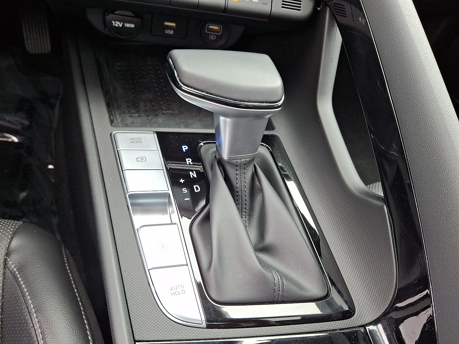 2021 Hyundai Elantra Limited - Photo 23